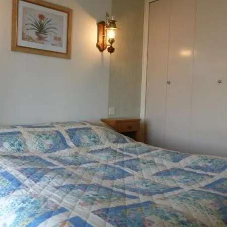 Maison A 2 Km De La Avec Terrasse, Jardin Et Garage A - Fr-1-224a-27 Holiday home Brem-Sur-Mer