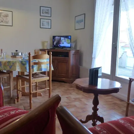 Maison A 2 Km De La Avec Terrasse, Jardin Et Garage A - Fr-1-224a-27 Brem-Sur-Mer