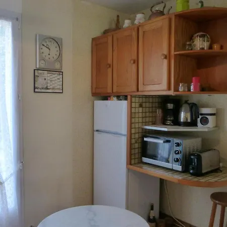 Maison A 2 Km De La Avec Terrasse, Jardin Et Garage A - Fr-1-224a-27 *